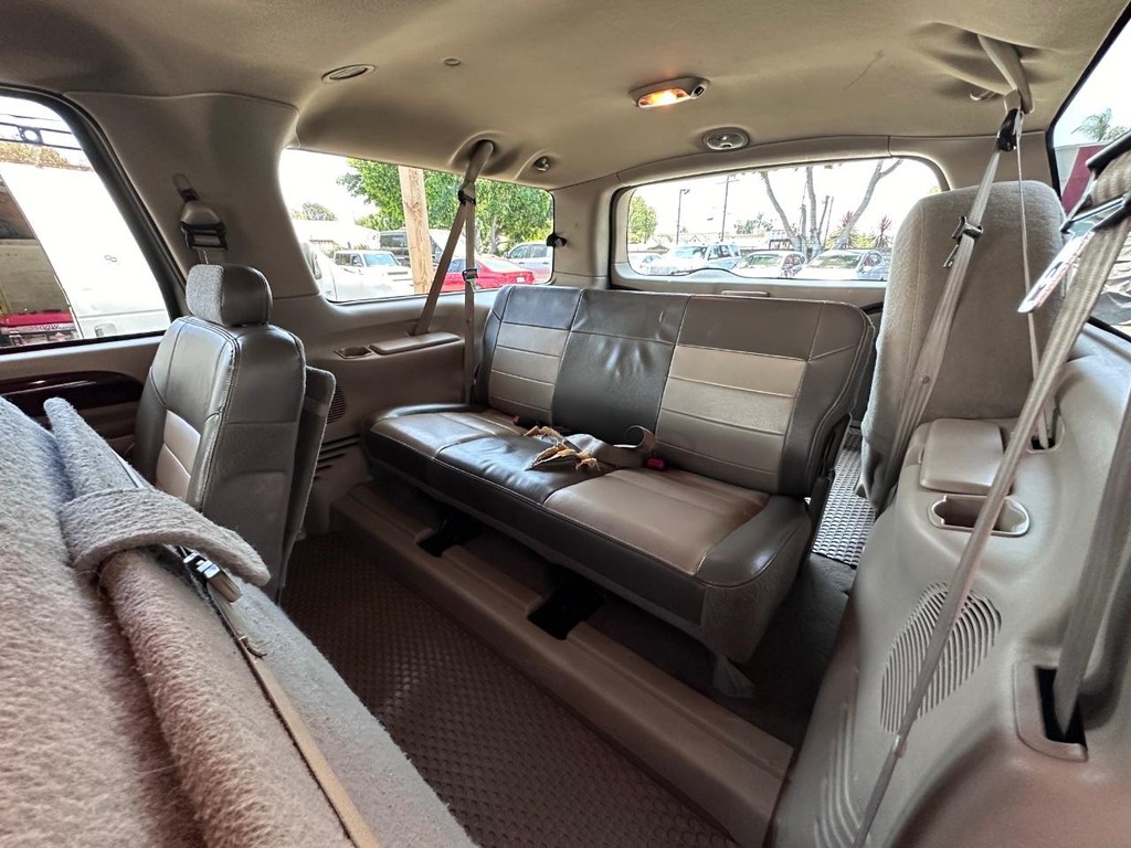 Ford Excursion Vehicle Full-screen Gallery Image 14