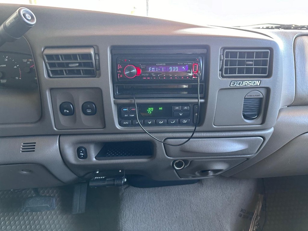 Ford Excursion Vehicle Full-screen Gallery Image 19