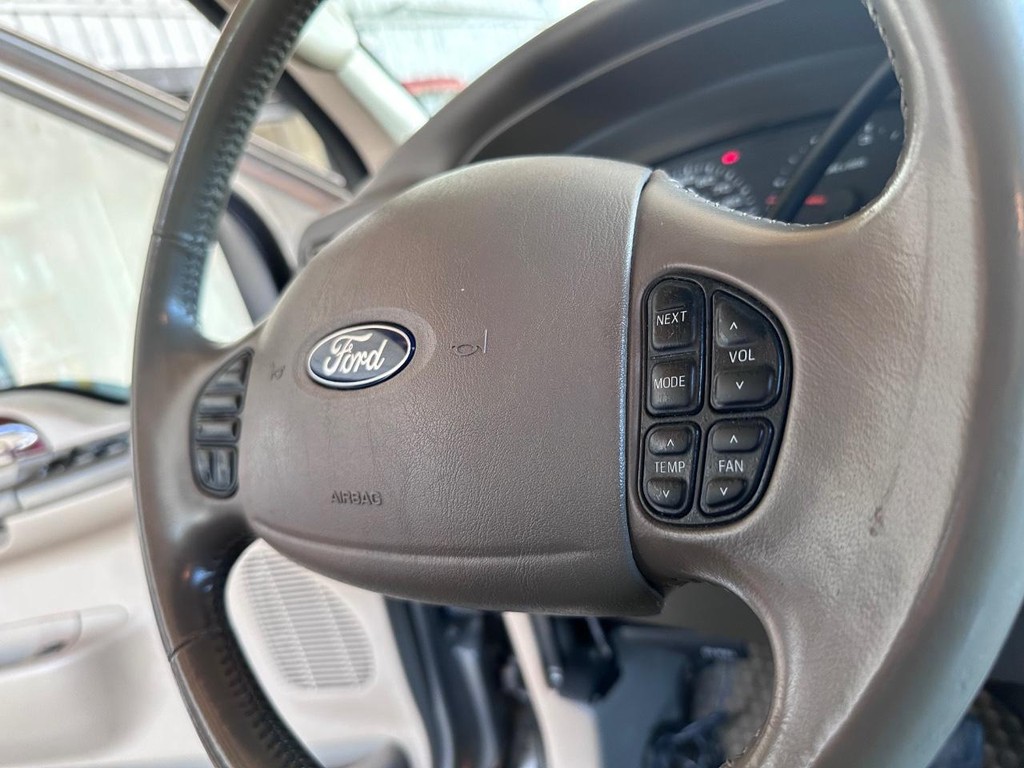 Ford Excursion Vehicle Full-screen Gallery Image 24