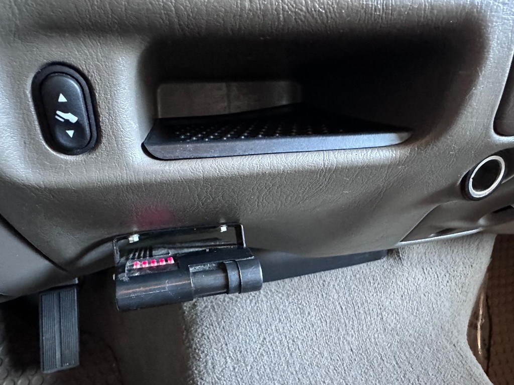 Ford Excursion Vehicle Full-screen Gallery Image 25