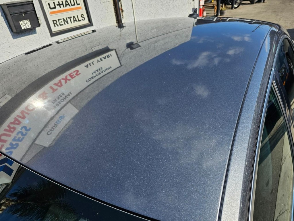 Volkswagen Passat Vehicle Full-screen Gallery Image 28