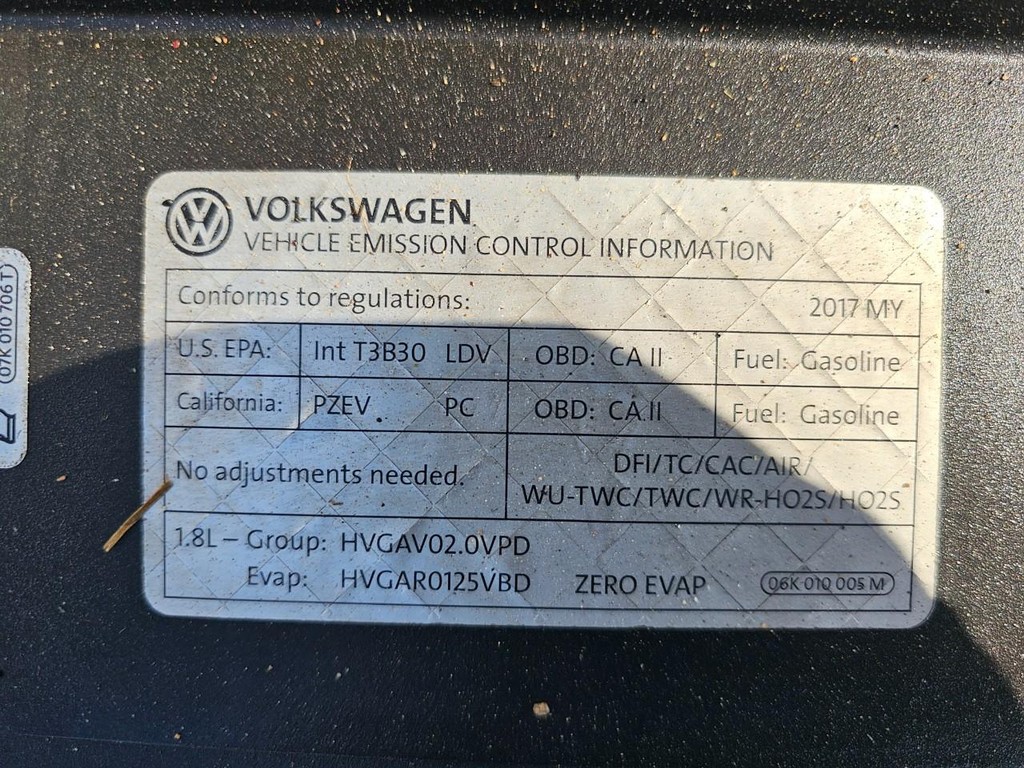 Volkswagen Passat Vehicle Full-screen Gallery Image 37