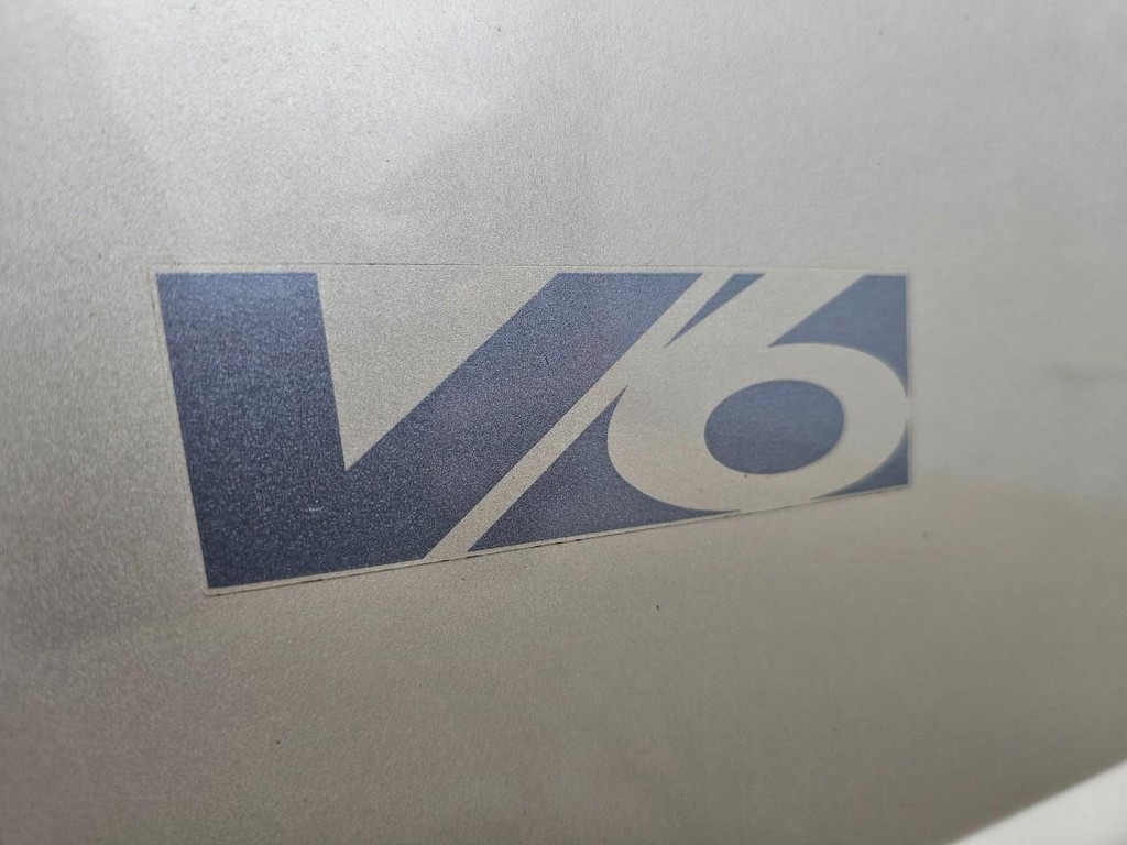 Mazda B-Series Truck Vehicle Full-screen Gallery Image 14