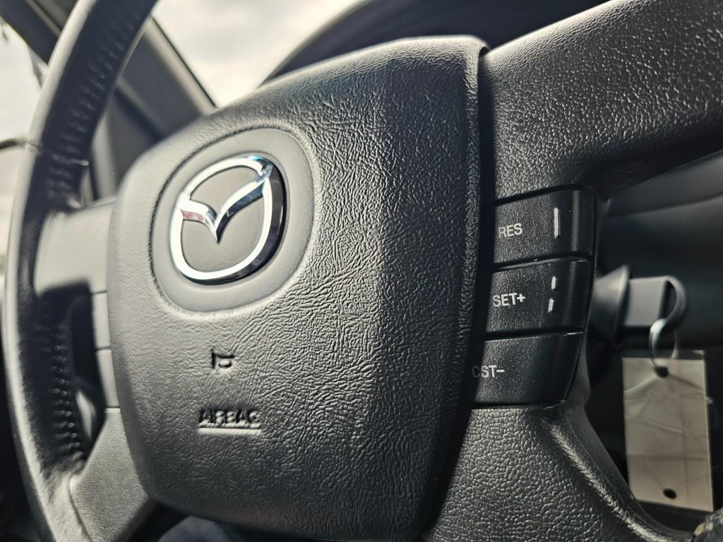 Mazda B-Series Truck Vehicle Full-screen Gallery Image 22