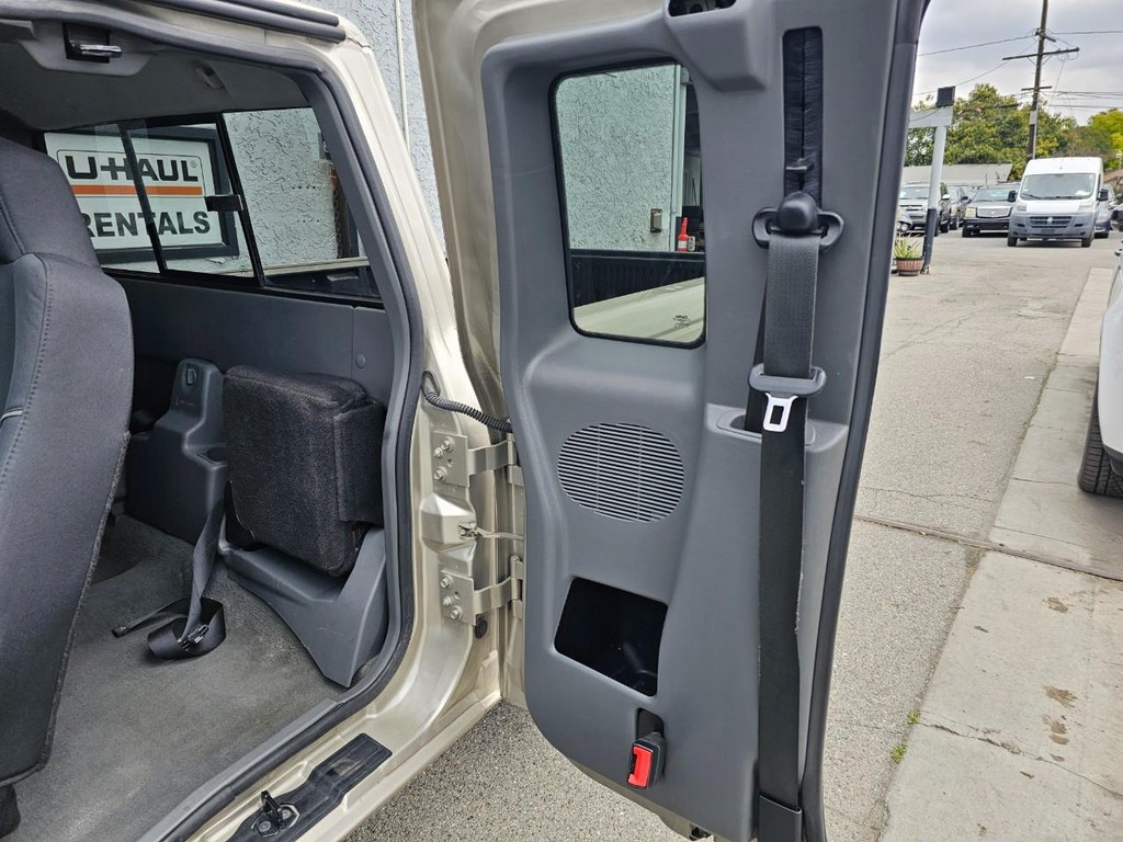 Mazda B-Series Truck Vehicle Full-screen Gallery Image 27