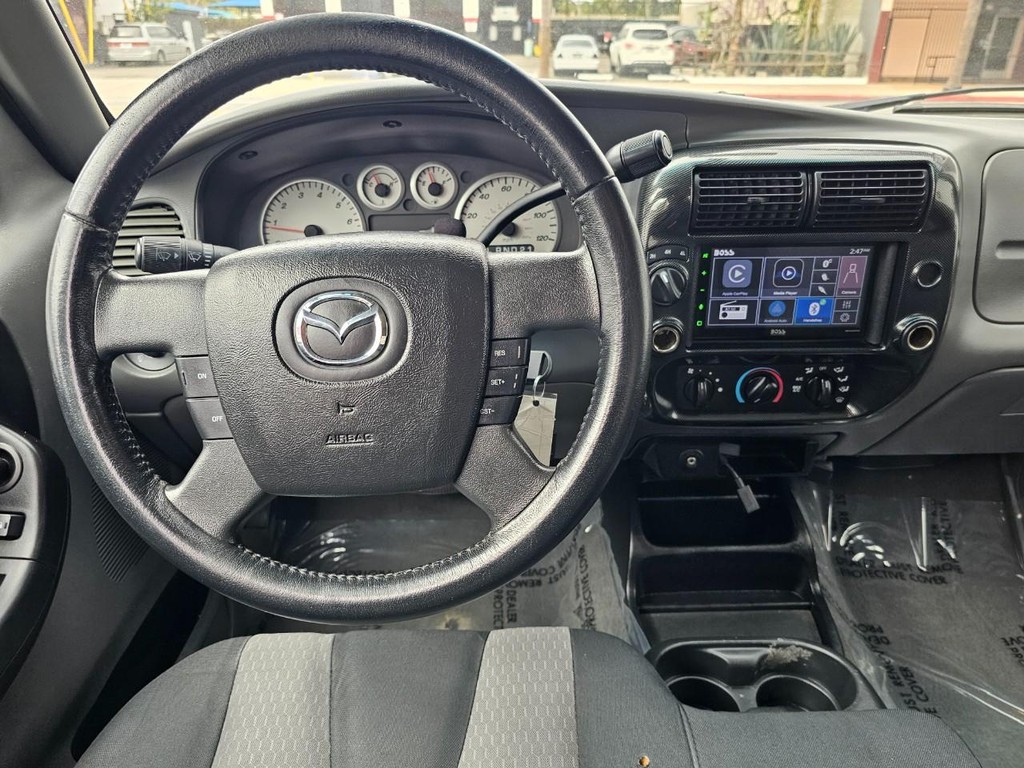 Mazda B-Series Truck Vehicle Full-screen Gallery Image 29