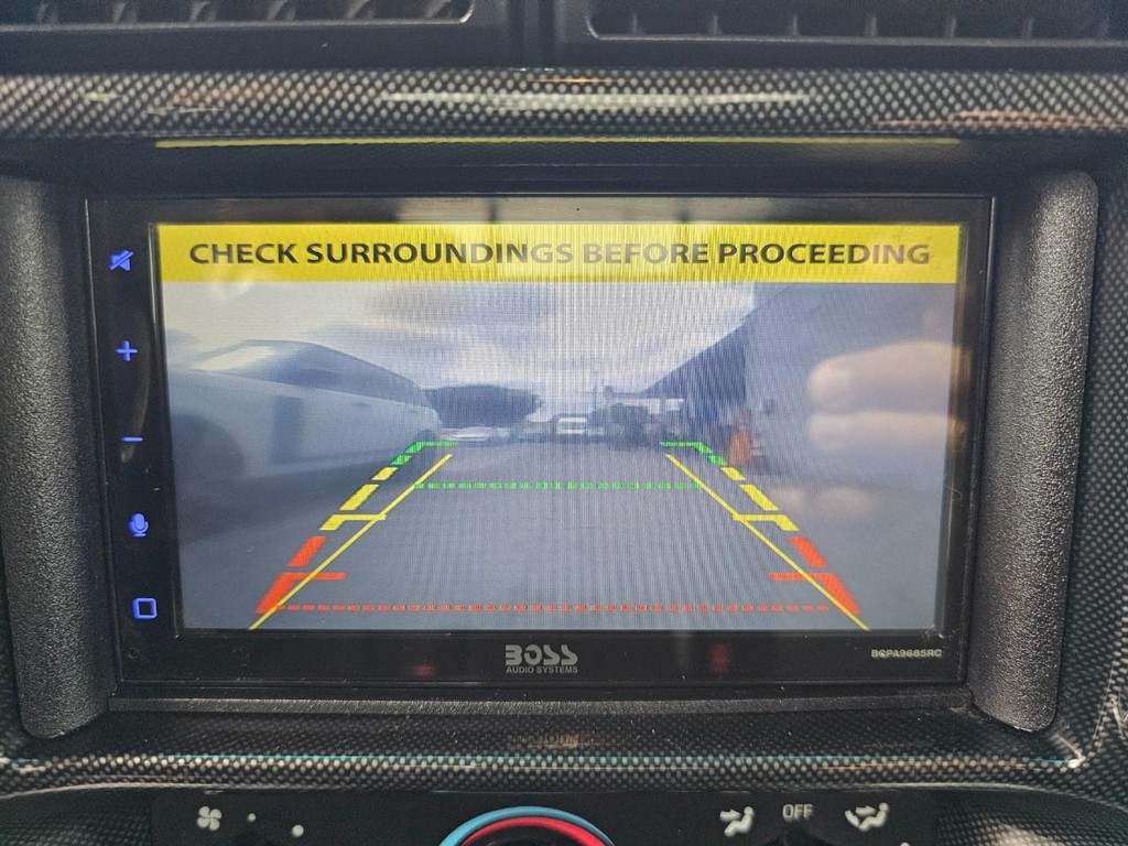 Mazda B-Series Truck Vehicle Full-screen Gallery Image 33