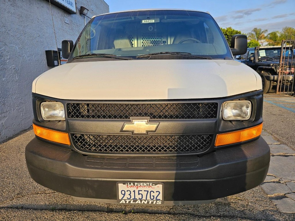Chevrolet Express Cargo Van Vehicle Full-screen Gallery Image 7