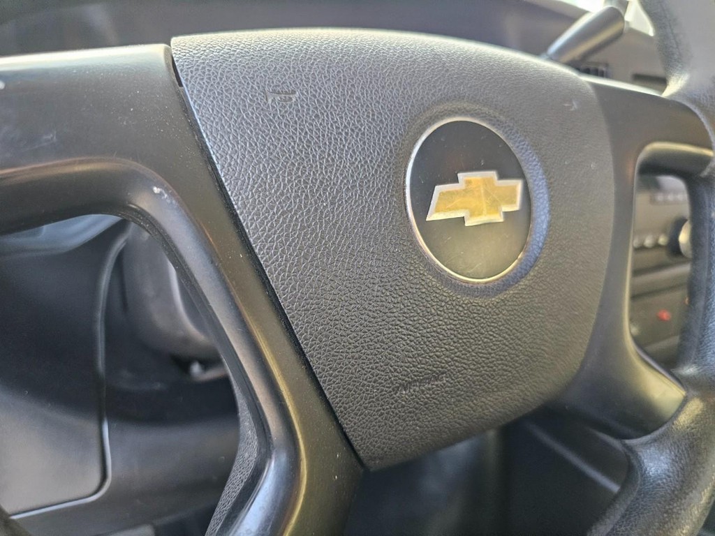 Chevrolet Express Cargo Van Vehicle Full-screen Gallery Image 11