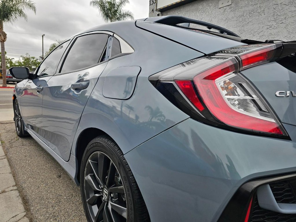 Honda Civic Hatchback Vehicle Full-screen Gallery Image 11