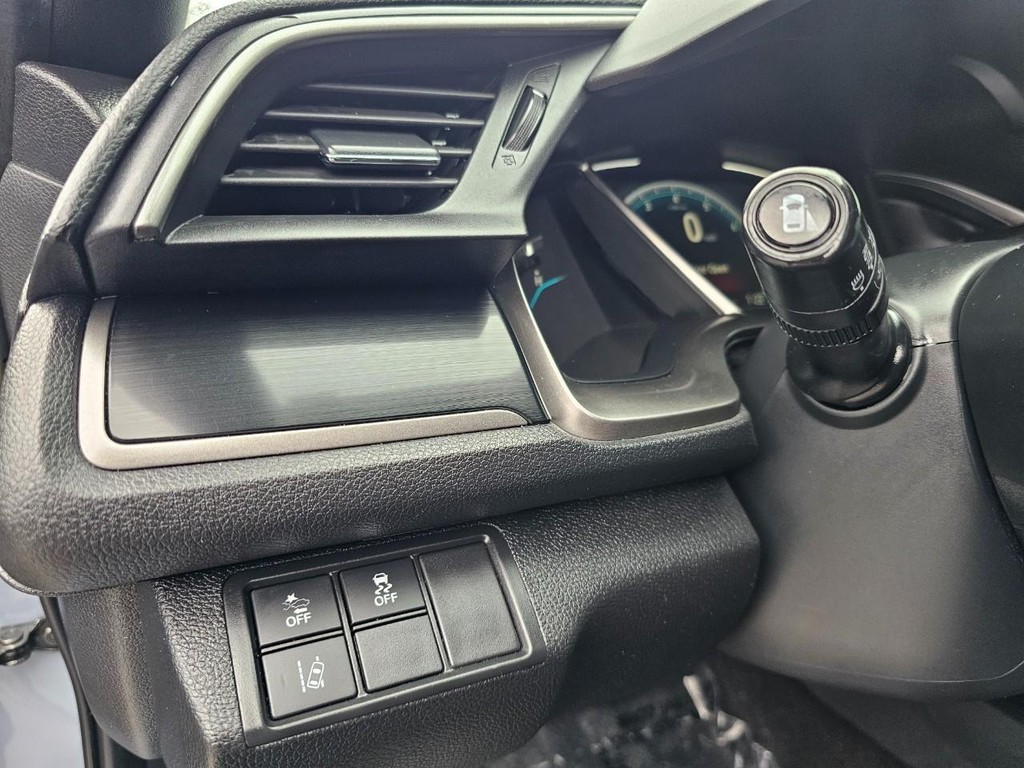 Honda Civic Hatchback Vehicle Full-screen Gallery Image 18