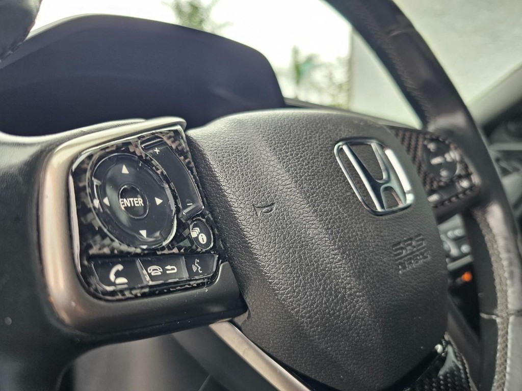 Honda Civic Hatchback Vehicle Full-screen Gallery Image 19