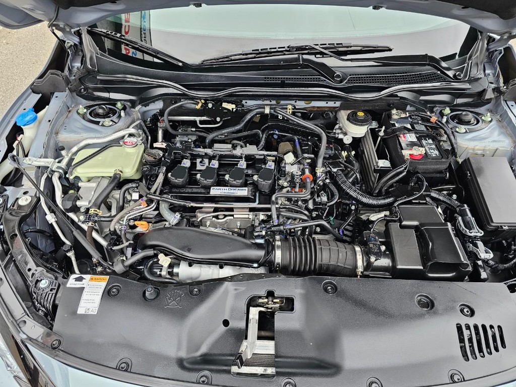 Honda Civic Hatchback Vehicle Full-screen Gallery Image 35