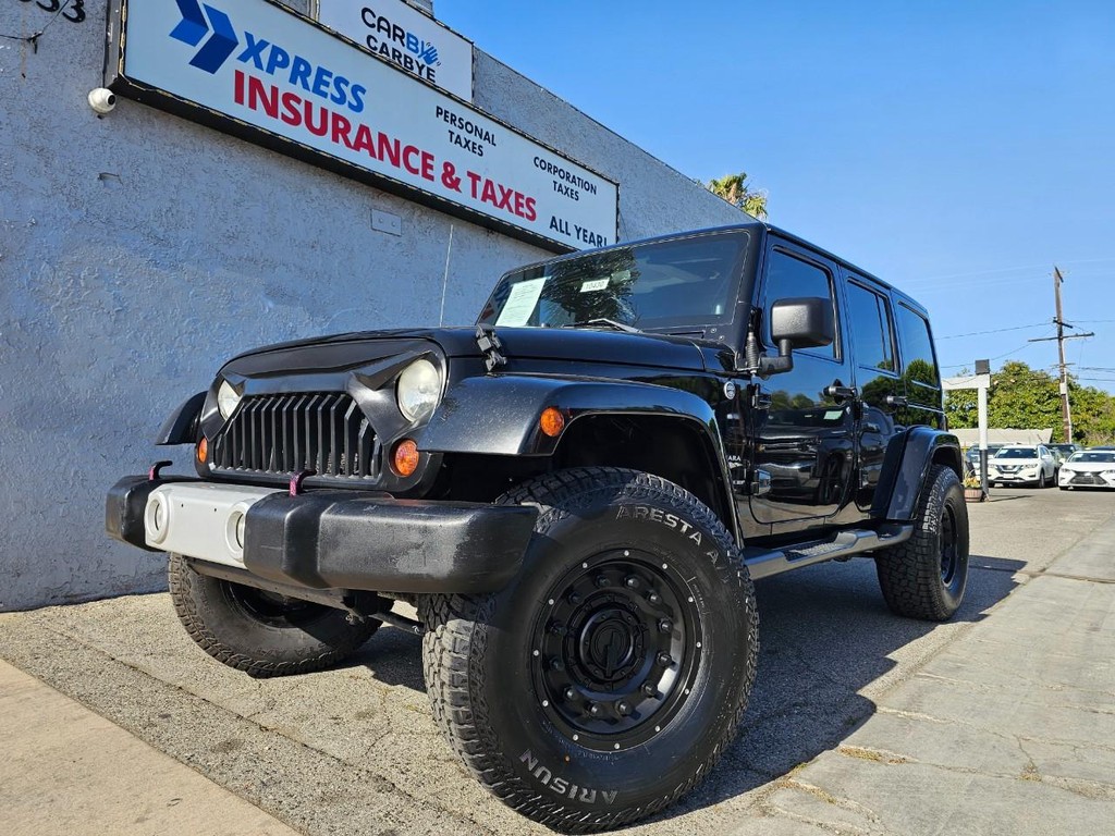 Jeep Wrangler Unlimited Vehicle Full-screen Gallery Image 2