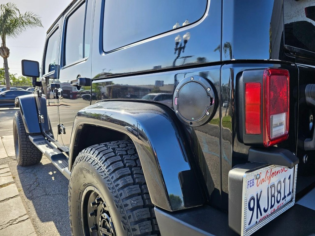 Jeep Wrangler Unlimited Vehicle Full-screen Gallery Image 11