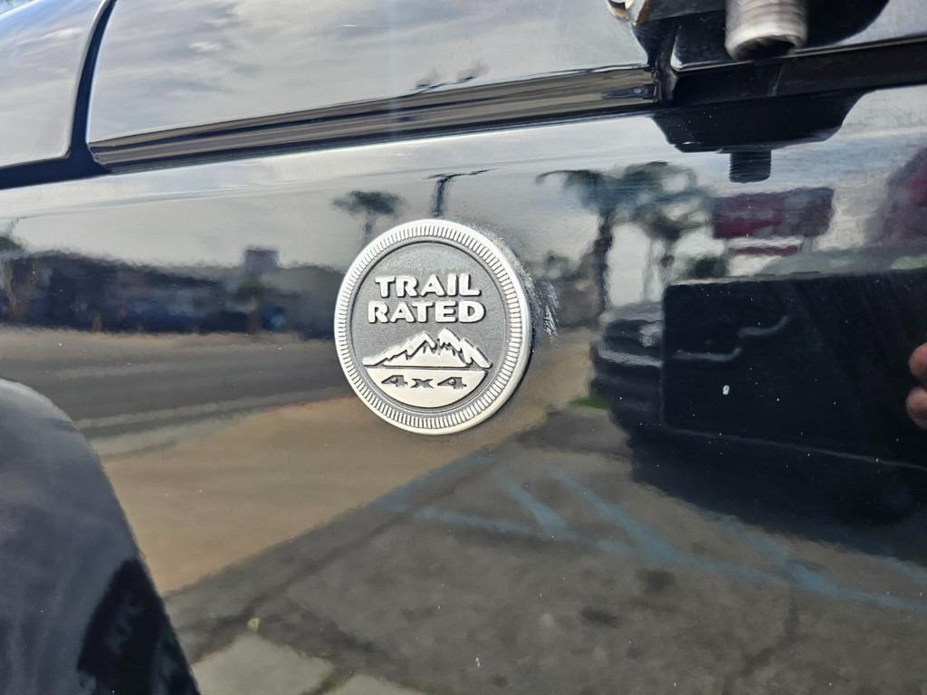 Jeep Wrangler Unlimited Vehicle Full-screen Gallery Image 14