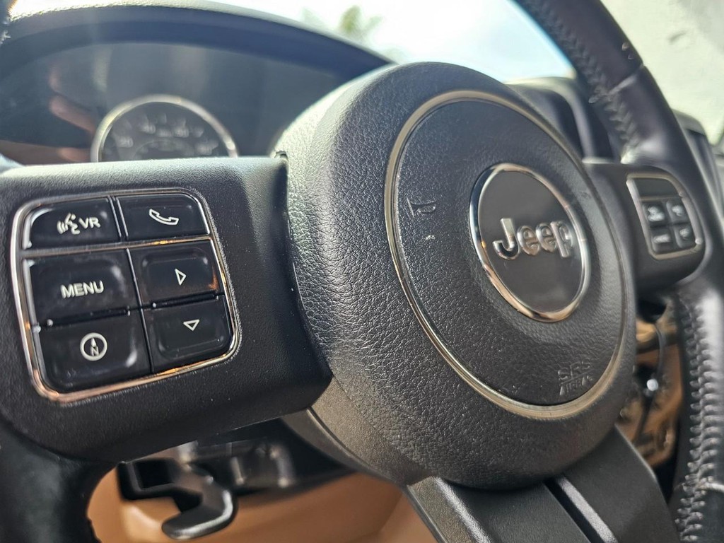 Jeep Wrangler Unlimited Vehicle Full-screen Gallery Image 19