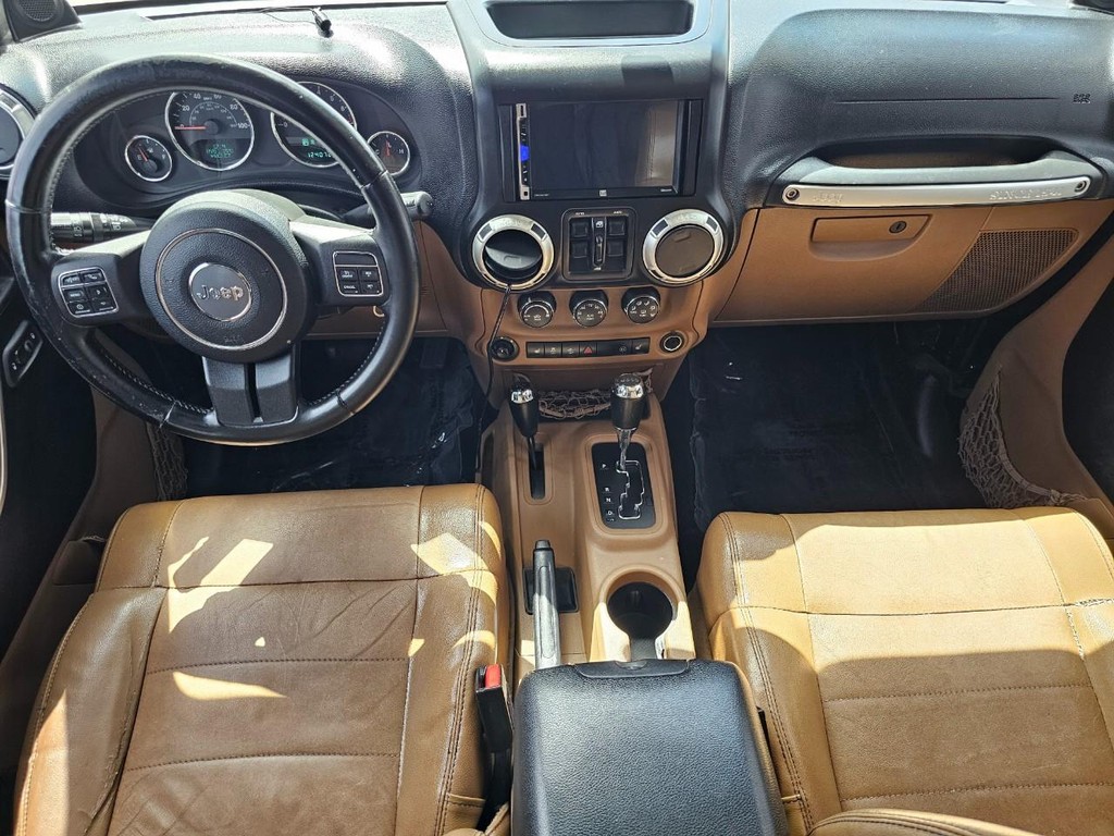 Jeep Wrangler Unlimited Vehicle Full-screen Gallery Image 23