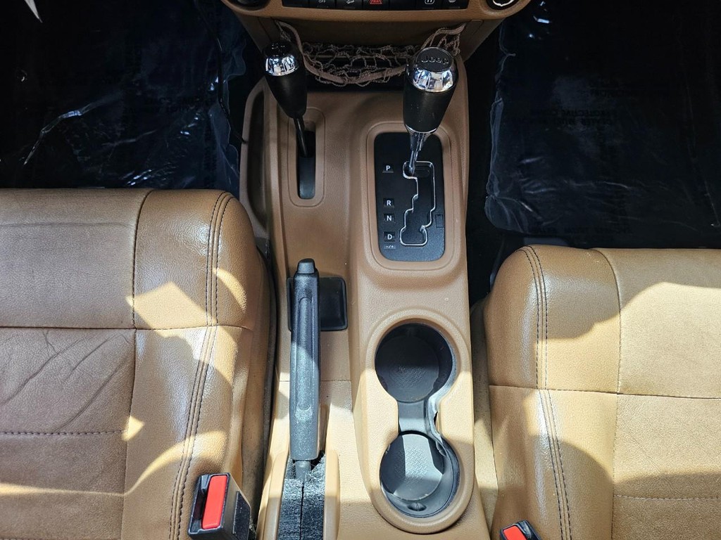 Jeep Wrangler Unlimited Vehicle Full-screen Gallery Image 29