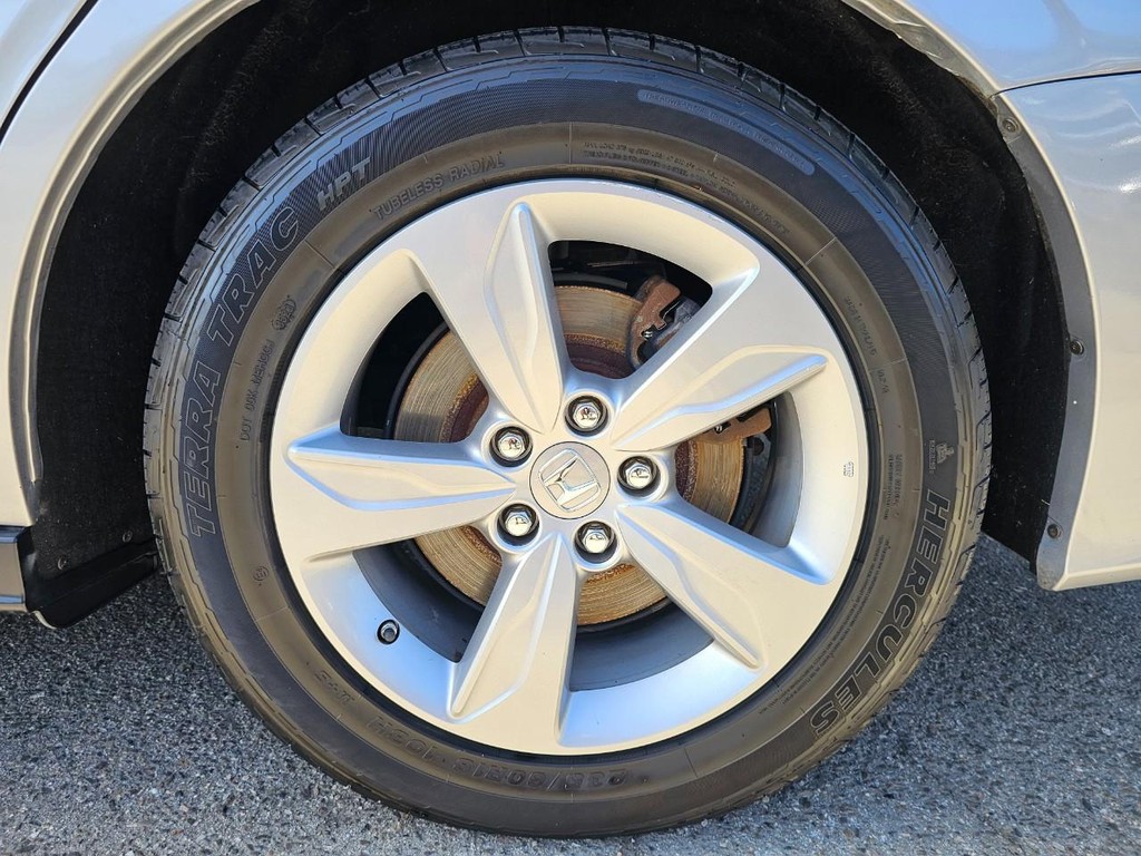 Honda Odyssey Vehicle Full-screen Gallery Image 14