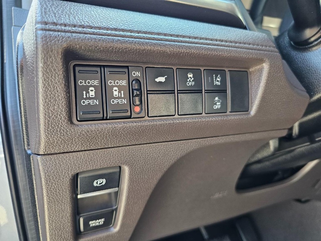 Honda Odyssey Vehicle Full-screen Gallery Image 17