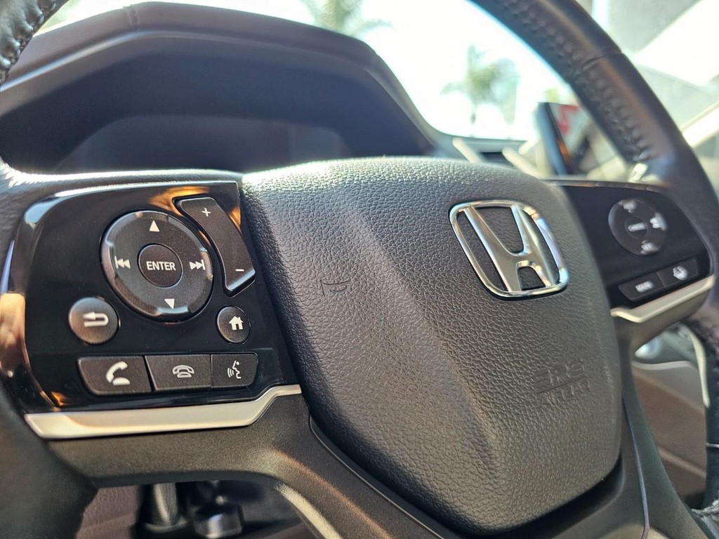 Honda Odyssey Vehicle Full-screen Gallery Image 18