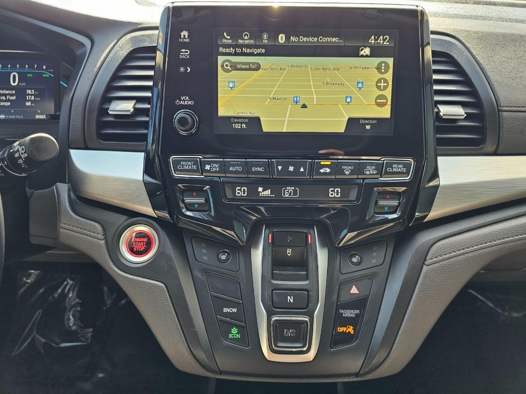 Honda Odyssey Vehicle Full-screen Gallery Image 30