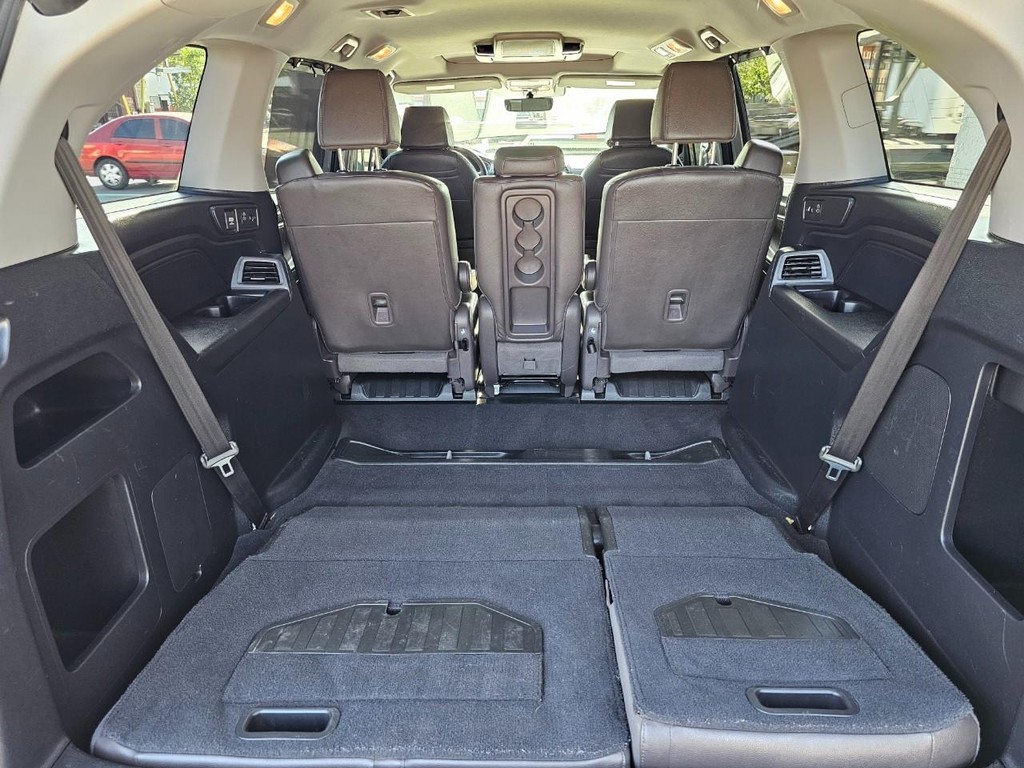 Honda Odyssey Vehicle Full-screen Gallery Image 39
