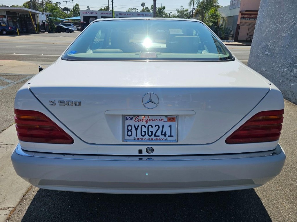 Mercedes-Benz S 500 Vehicle Full-screen Gallery Image 5