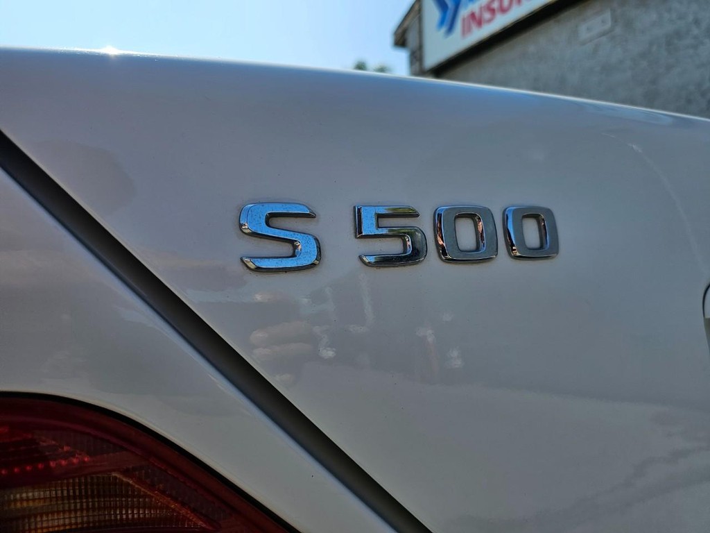 Mercedes-Benz S 500 Vehicle Full-screen Gallery Image 13