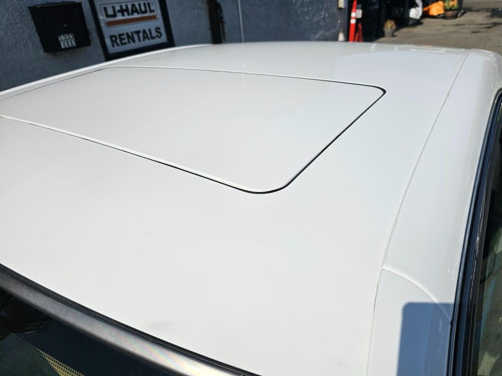 Mercedes-Benz S 500 Vehicle Full-screen Gallery Image 14