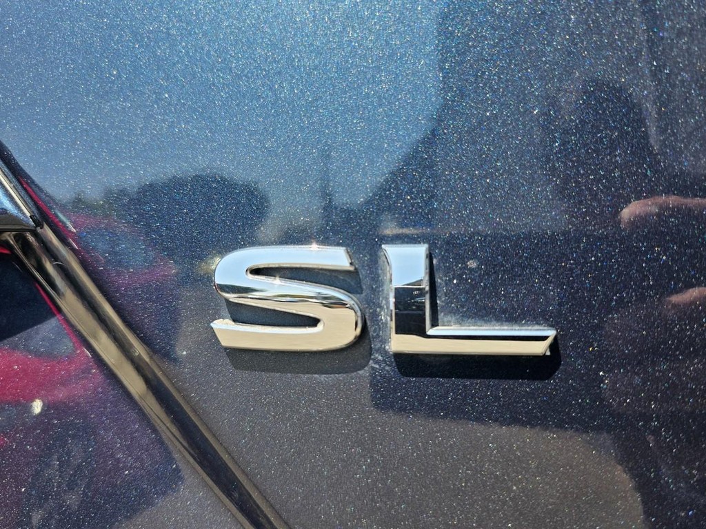 Nissan Murano Vehicle Full-screen Gallery Image 14