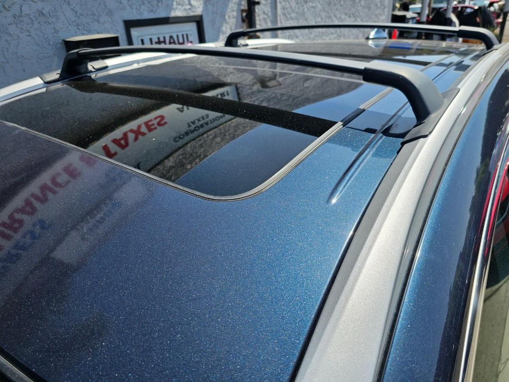 Nissan Murano Vehicle Full-screen Gallery Image 16