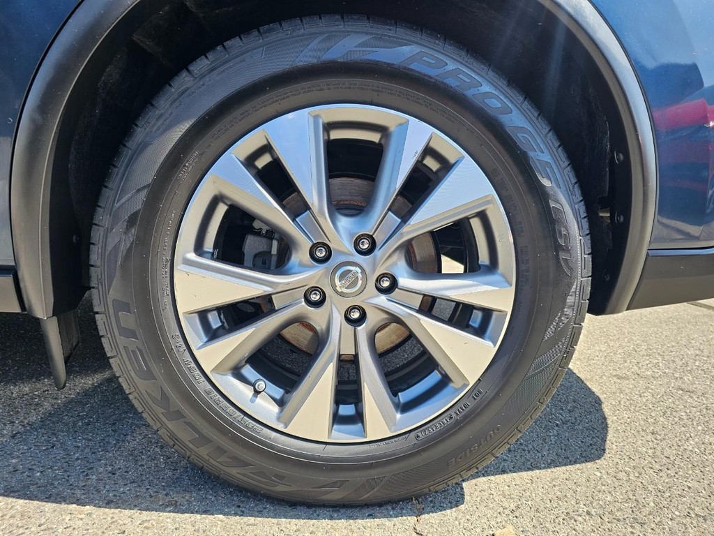 Nissan Murano Vehicle Full-screen Gallery Image 17