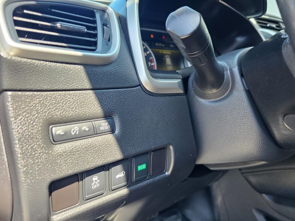 Nissan Murano Vehicle Full-screen Gallery Image 20