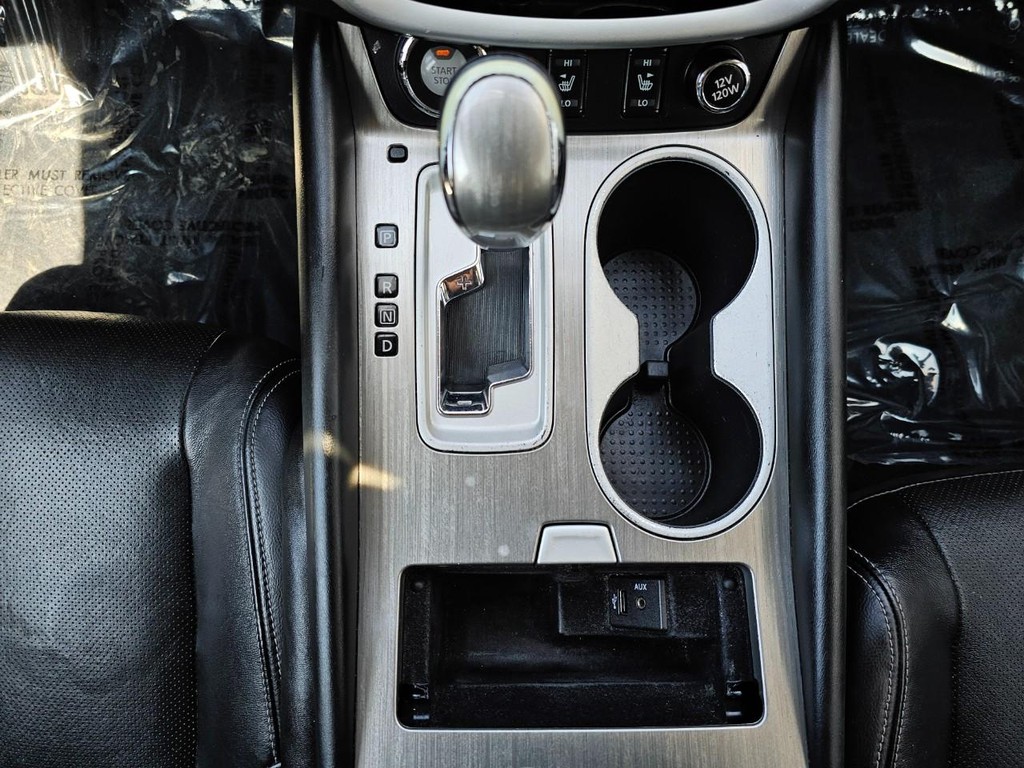 Nissan Murano Vehicle Full-screen Gallery Image 32