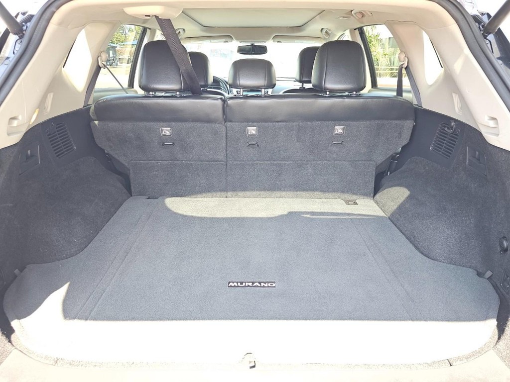 Nissan Murano Vehicle Full-screen Gallery Image 37