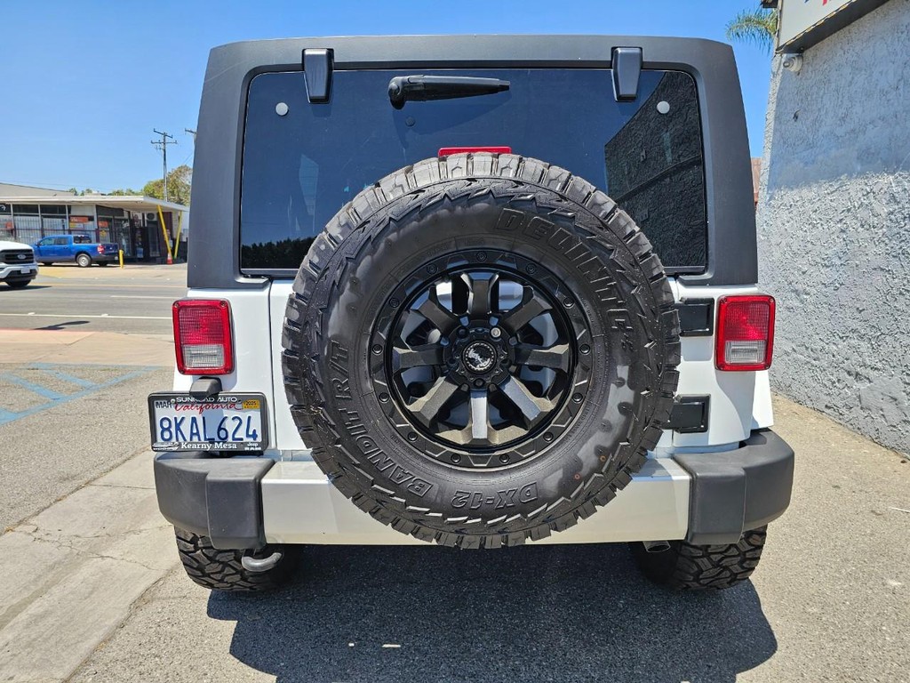 Jeep Wrangler Unlimited Vehicle Full-screen Gallery Image 5