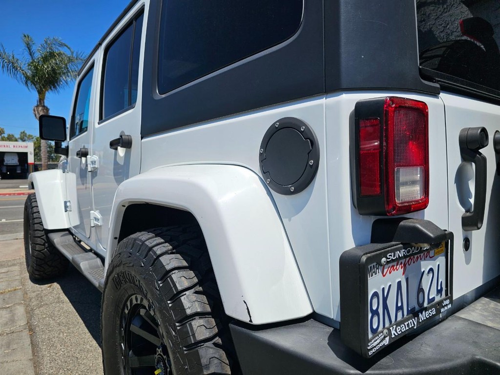 Jeep Wrangler Unlimited Vehicle Full-screen Gallery Image 11