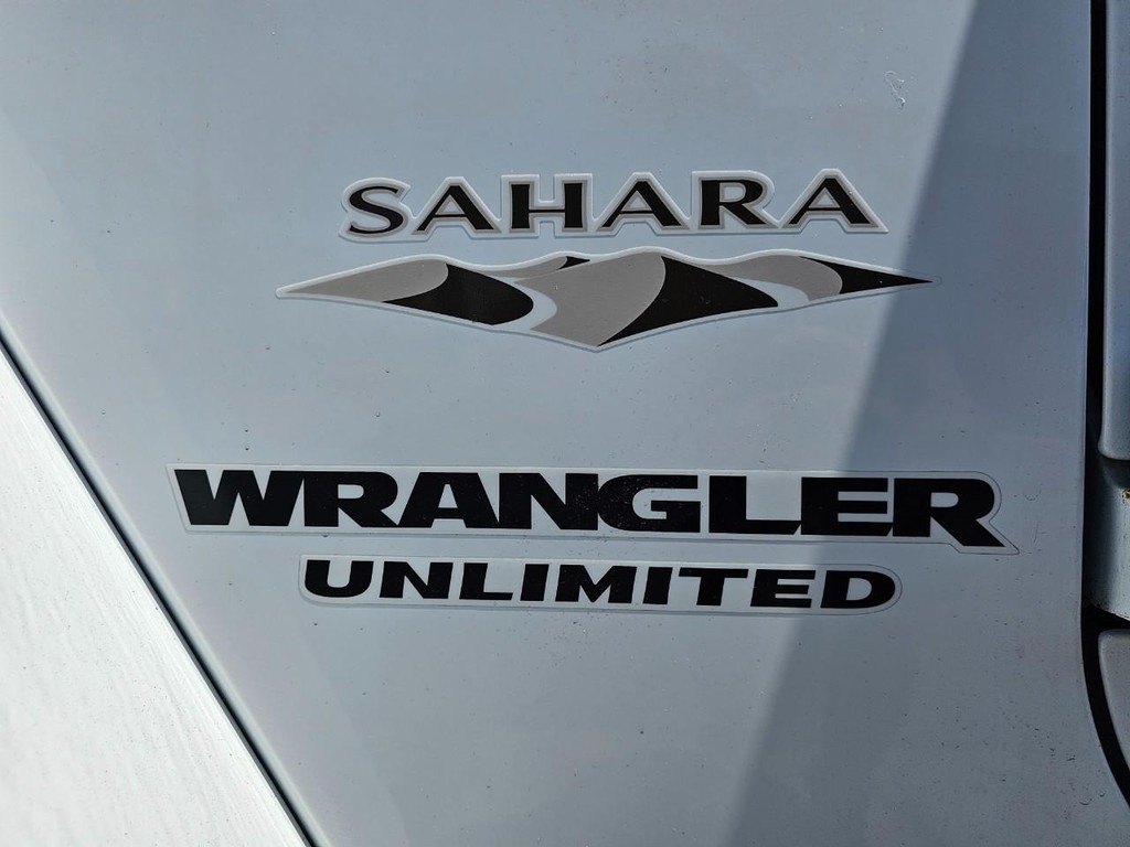 Jeep Wrangler Unlimited Vehicle Full-screen Gallery Image 15