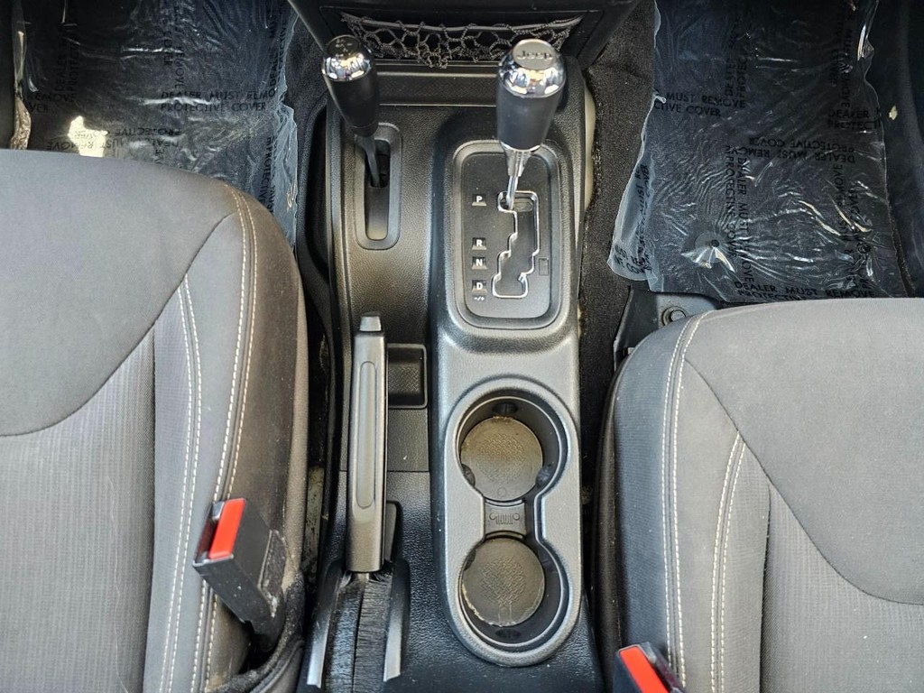 Jeep Wrangler Unlimited Vehicle Full-screen Gallery Image 27