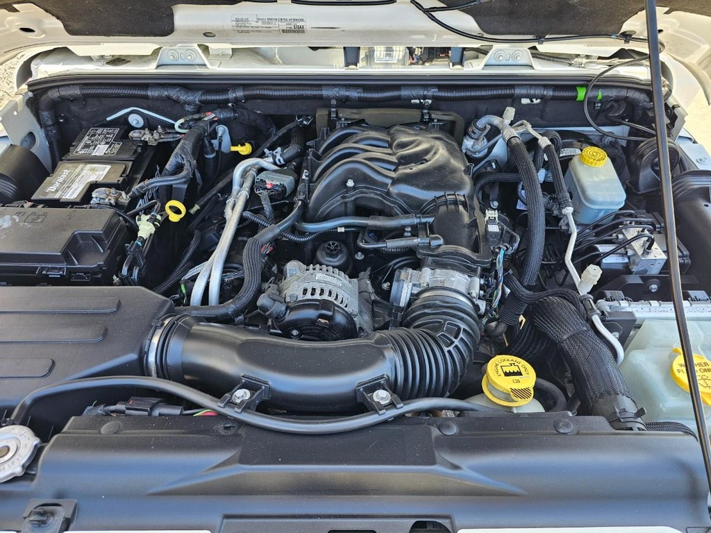 Jeep Wrangler Unlimited Vehicle Full-screen Gallery Image 32