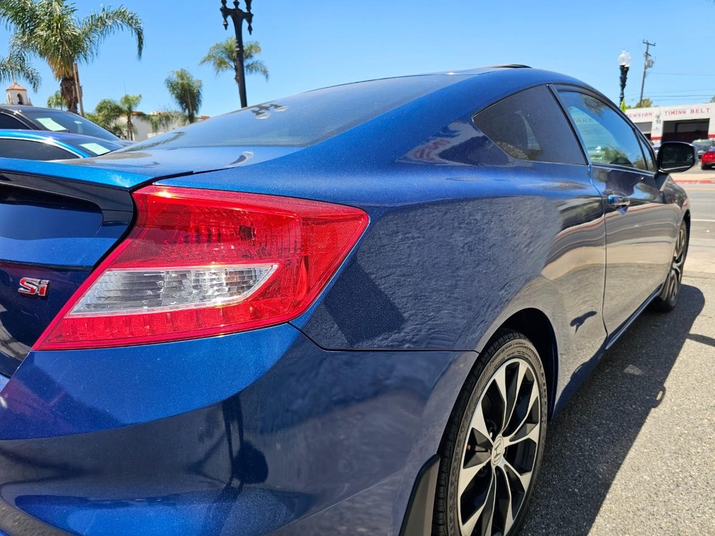 Honda Civic Coupe Vehicle Full-screen Gallery Image 12