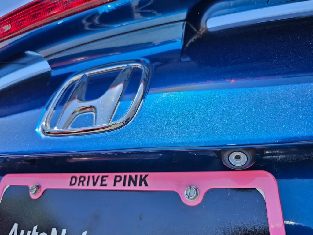 Honda Civic Coupe Vehicle Full-screen Gallery Image 13