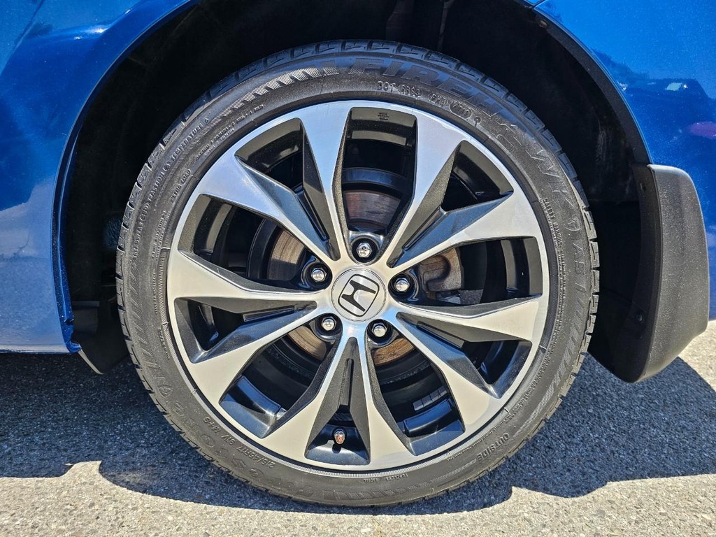 Honda Civic Coupe Vehicle Full-screen Gallery Image 16