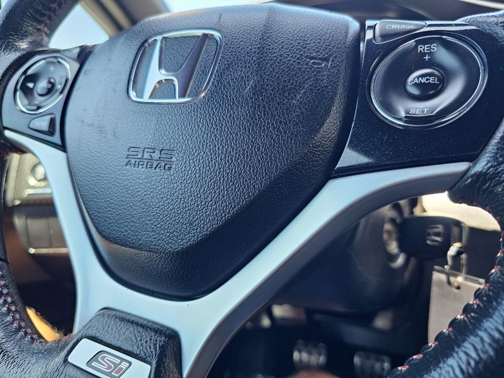 Honda Civic Coupe Vehicle Full-screen Gallery Image 21