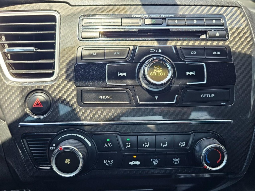 Honda Civic Coupe Vehicle Full-screen Gallery Image 22