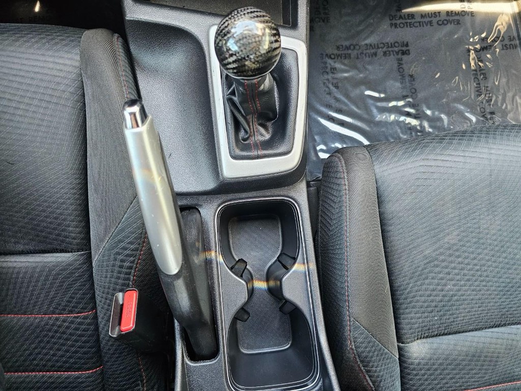 Honda Civic Coupe Vehicle Full-screen Gallery Image 26