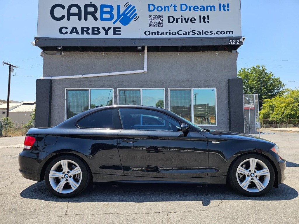 BMW 1 Series Vehicle Full-screen Gallery Image 7