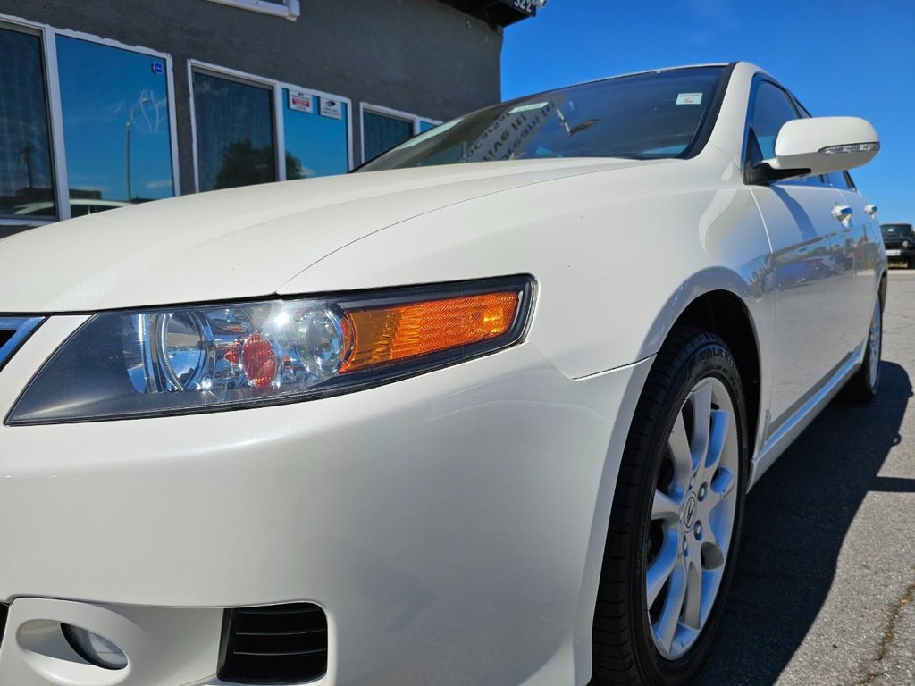 Acura TSX w/Navi Vehicle Full-screen Gallery Image 11